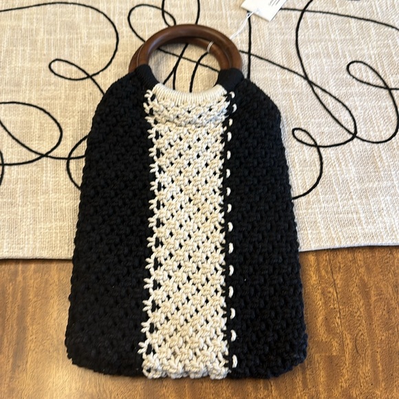 Laude women’s The Label Black and Cream Gabby Macrame Bag - Picture 6 of 10